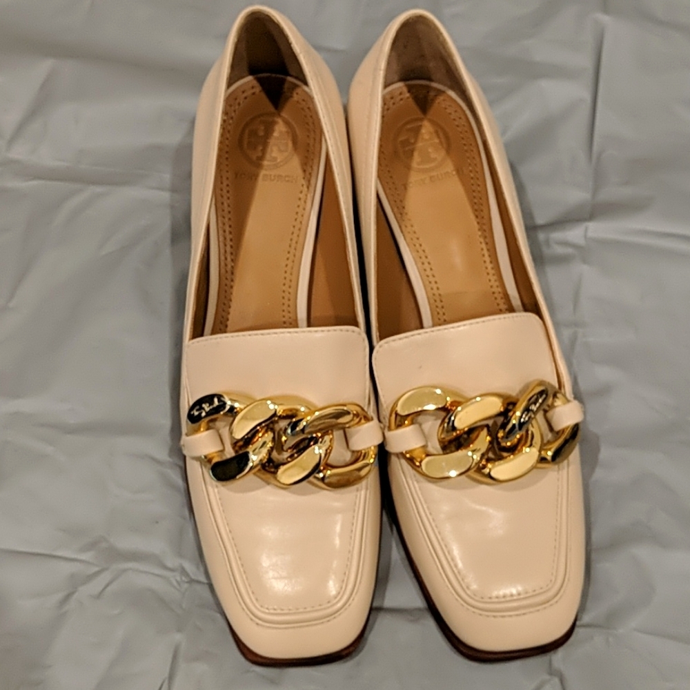Tory Burch - Adrien Chain Bit Pump